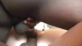 Blonde léché son cul ...