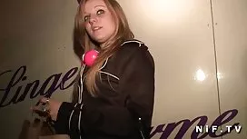 Les étudiants sucent ...