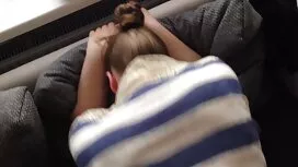 Deux belles jeunes l ...