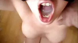 Le gars a doigté jeu ...