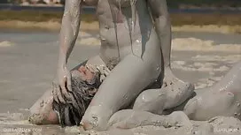 Busty Ava vidéos por ...