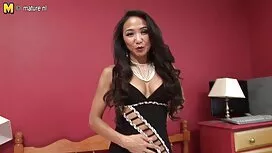 Mignon asiatique est ...