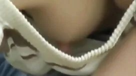 La jeune Femme est v ...